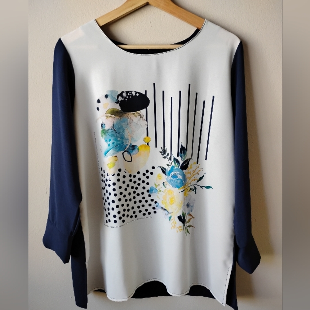 Women's Navy and White Abstract Print 3/4 Sleeves Top